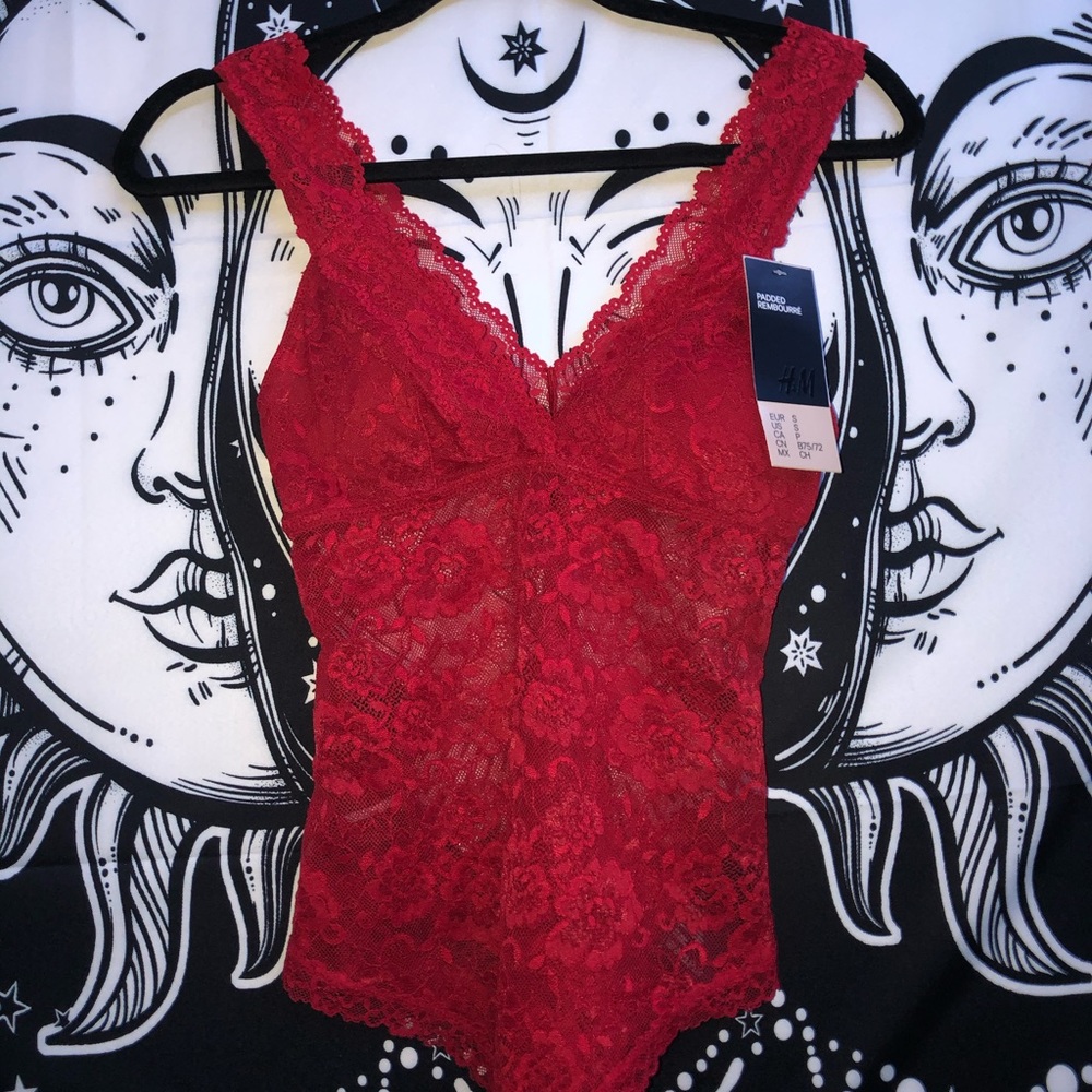 Lace body suit